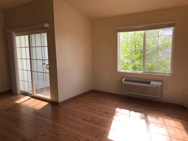 Foto del edificio - 1574 McClure Rd