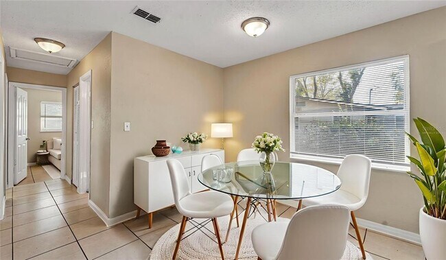 Building Photo - 76 Judith Ln