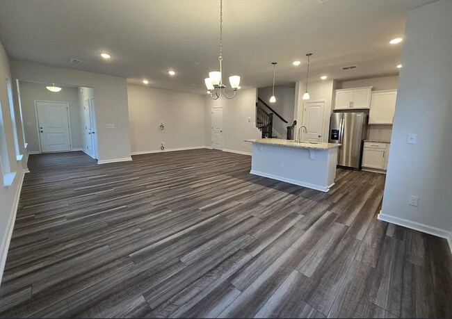 Foto del edificio - Modern new 3 bedroom 2.5 bath townhouse in...