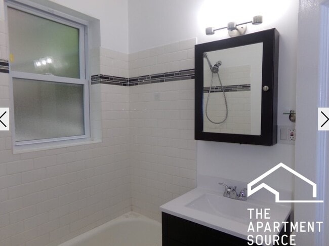 Photo - 2131 W Giddings St Apartment