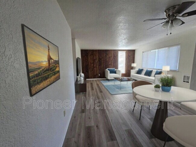 Foto del edificio - 140 NE Atkinson Ct