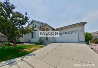 Building Photo - 12061 Merrill Heights