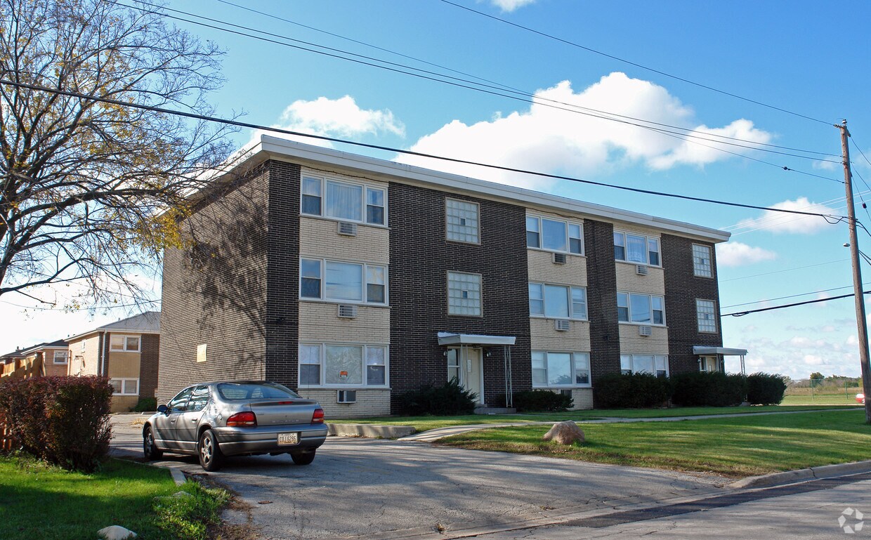 7531 S Roberts Rd, Bridgeview, IL 60455 Apartments in Bridgeview, IL