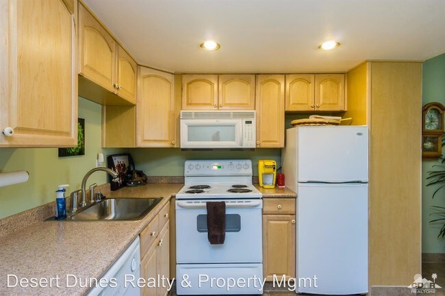 Building Photo - 9647 Spyglass Ave