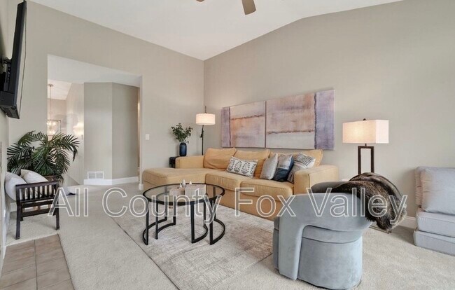 Foto del edificio - 962 N Shoreline Rd