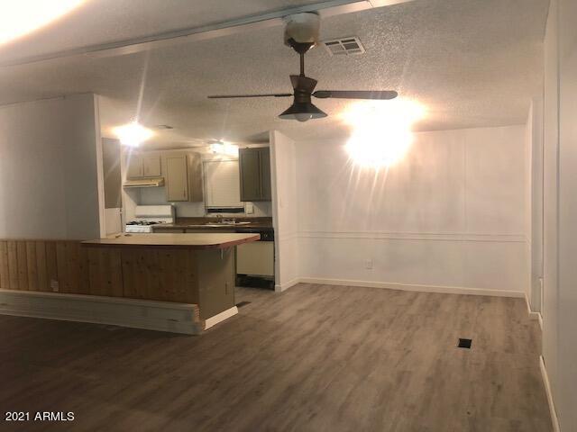 Building Photo - 11030 Sacate Dr