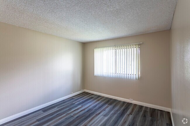 2HAB, 2BA - 1,079 ft² - Alta Cima Apartment Homes *$1000 Off*