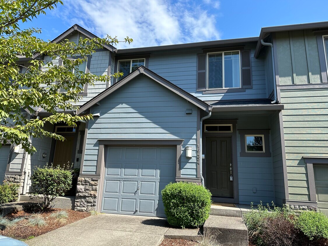 Primary Photo - 16454 SE Scoria Ln