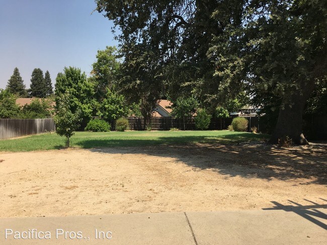 Building Photo - 3 br, 1 bath House - 5531 Cypress Ave.