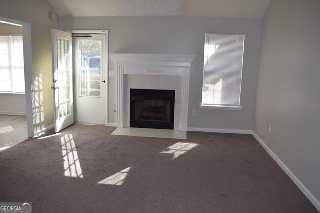 Building Photo - 4365 White Pines Ct