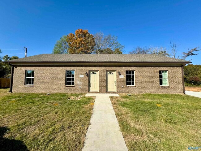 Foto del edificio - 16576 Jamilynn Dr