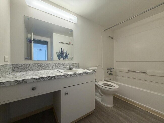 Foto del edificio - To register for the showing time below, note the 4 digit code: 4402 and click "APPLY NOW."(mobile...