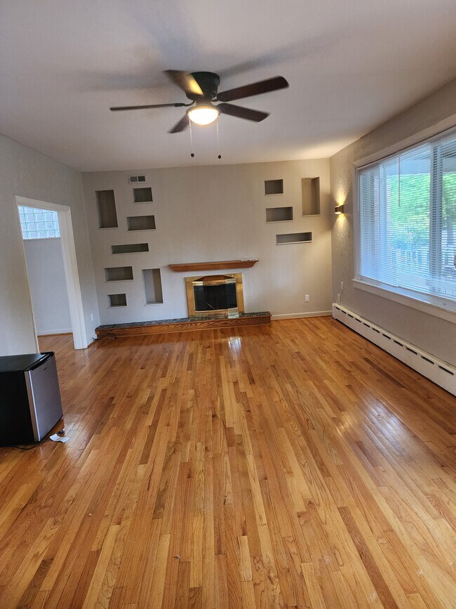 Foto del edificio - 5505 Beacon St