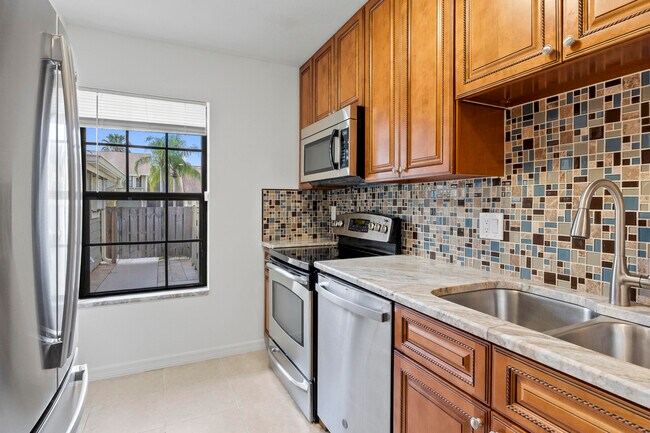 Building Photo - 1431 SE Berwick Ct
