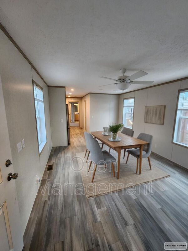 Foto del edificio - 1901 First St