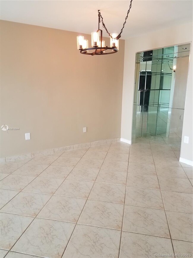 Building Photo - 4141 Collins Ave