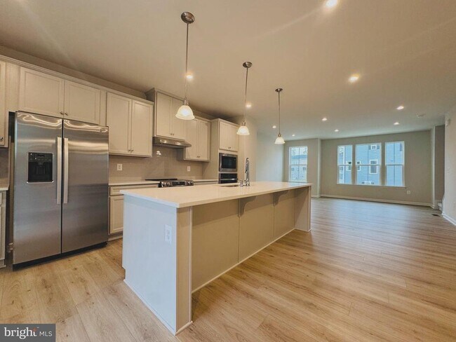 Foto del edificio - 4843 Berryfield Ln