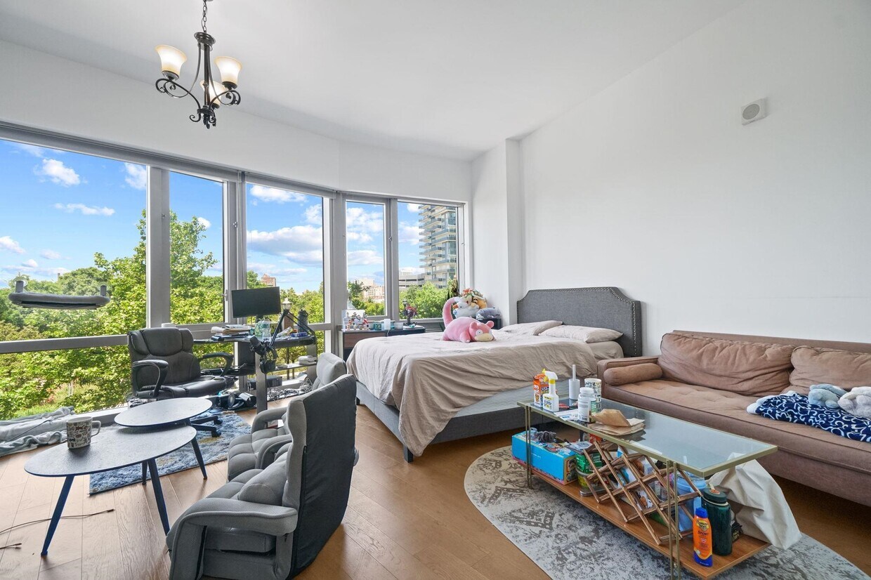 Foto principal - 75 Park Ln S