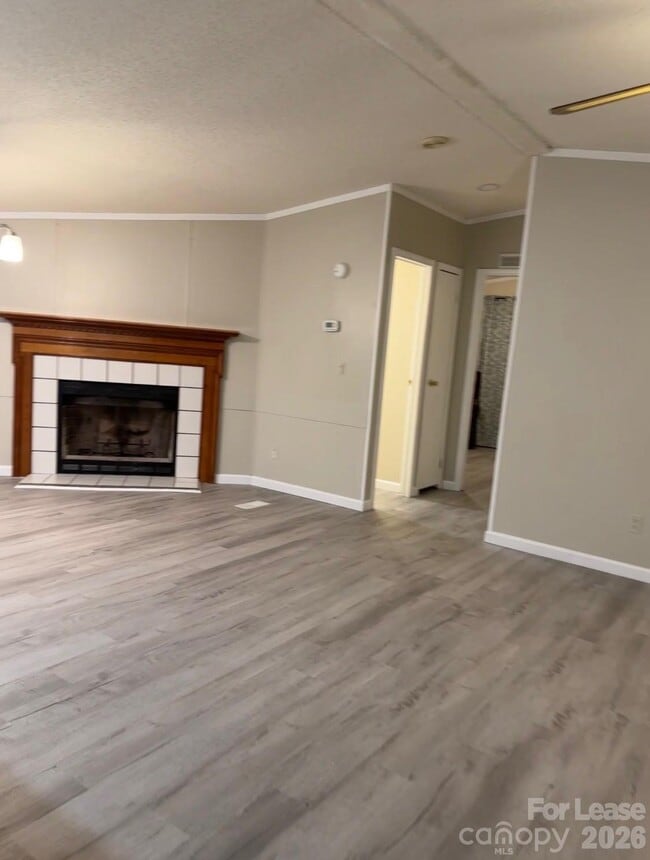 Building Photo - 6117 Sunrise Ln