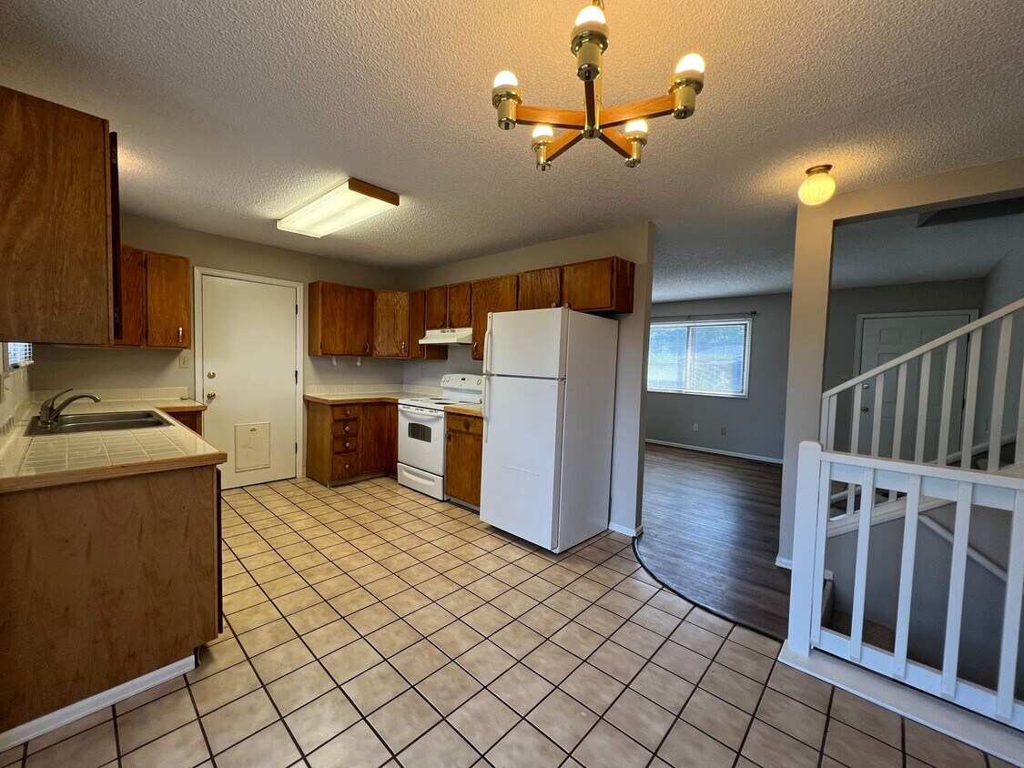 Primary Photo - Charming 4-Bedroom Home for Rent in Fort C...
