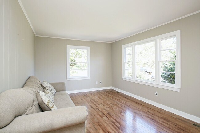 Foto del edificio - Updated Small Pet-Friendly Crozet Home