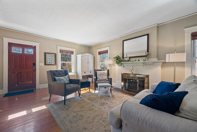 Foto del edificio - 1120 Brunswick Ave