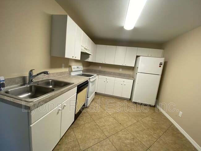 Foto del edificio - 1127 Gilbert Ave S