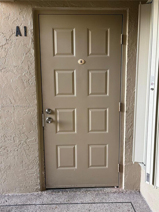 Foto del edificio - 702 Sunny Pine Way