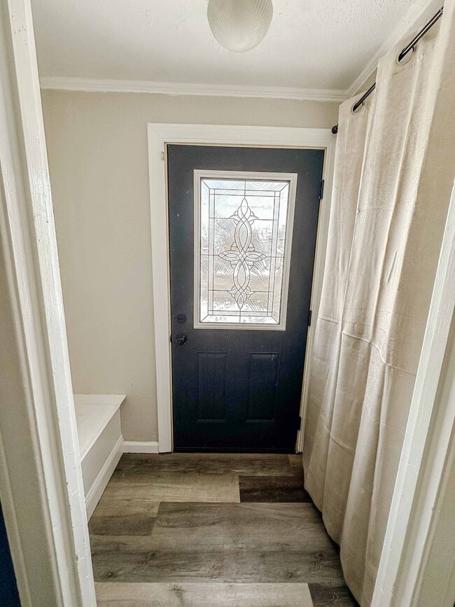 Foto del edificio - Unique and beautiful 2-3 bedroom home available for rent