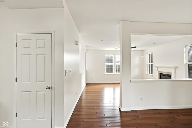 Foto del edificio - 2161 Silver Rose Dr