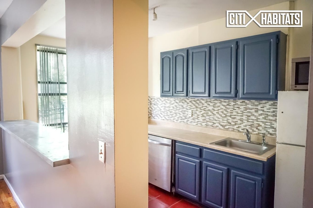 Foto principal - 305 E 119th St