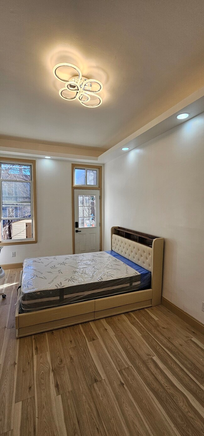 Foto del edificio - 70 Weirfield St