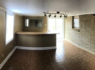 Foto del edificio - 1624 Dogwood Dr