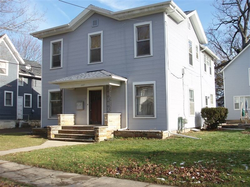 2 br, 1 bath 309 3rd St 2 Lower Condo for Rent in Jackson, MI