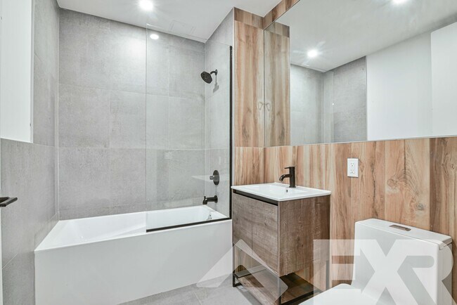 Foto del edificio - 1365 Nostrand Ave.