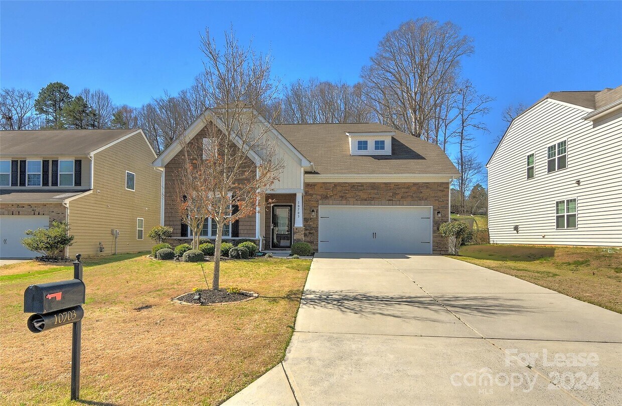 Foto principal - 10703 Sapphire Trail