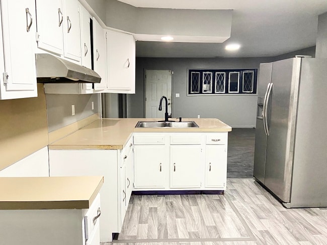 Building Photo - G3447 Barth St