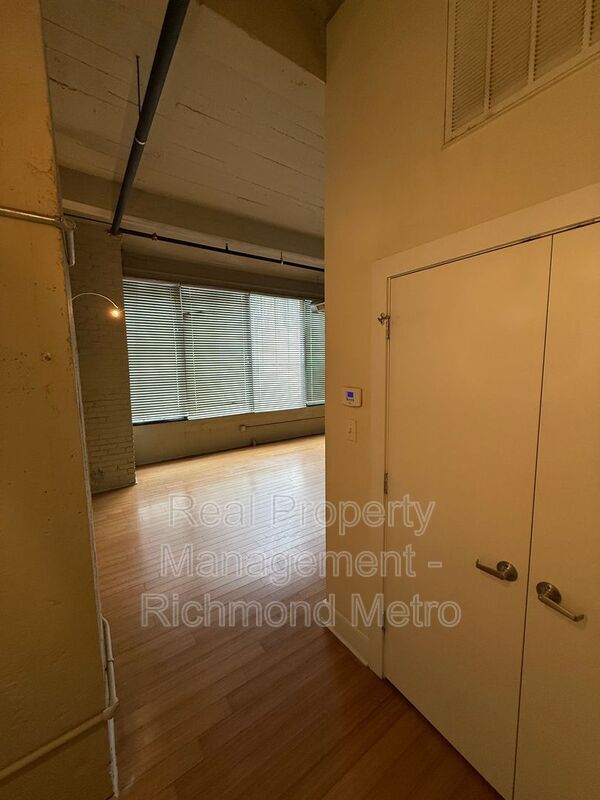 Foto del edificio - 815 Perry St