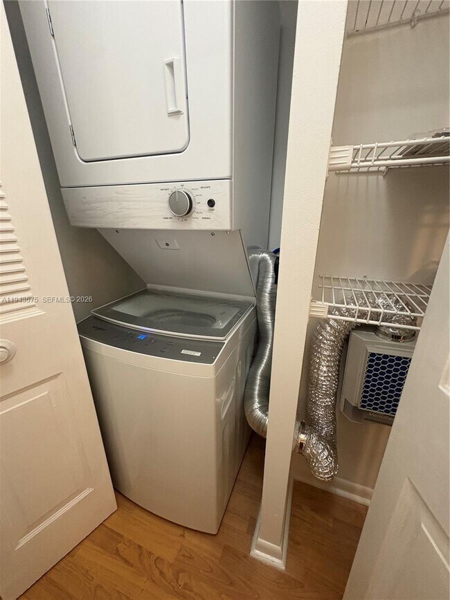 Foto del edificio - 5981 Washington St