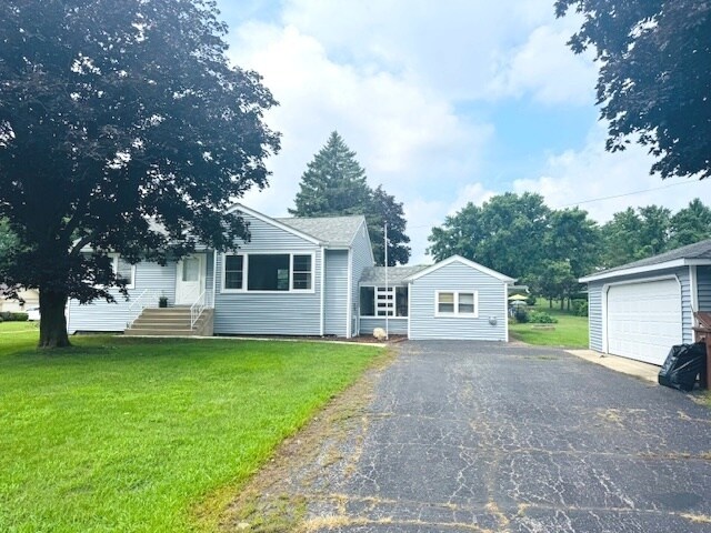 Foto principal - 8450 Wolf Rd
