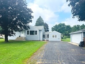 Building Photo - 8450 Wolf Rd