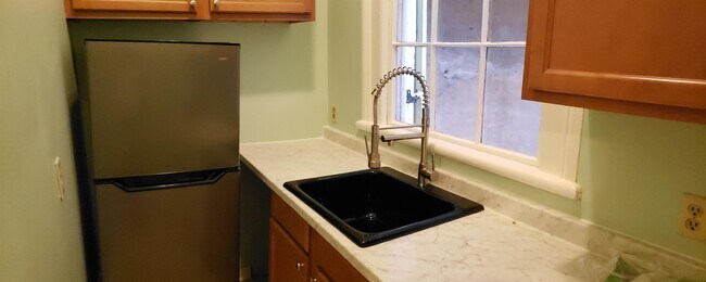 Foto del edificio - 1015 St Ann St.