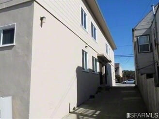 Building Photo - 1475-1479 48th Ave