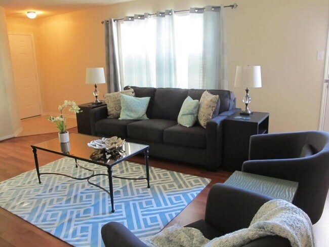 Foto del edificio - 3006 Thicket Path Way