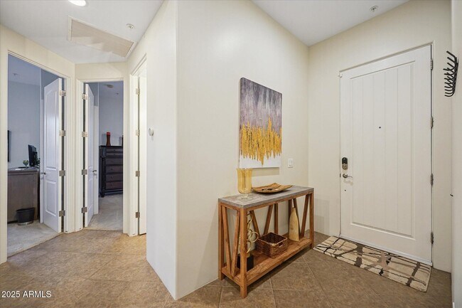 Foto del edificio - 36600 N Cave Creek Rd