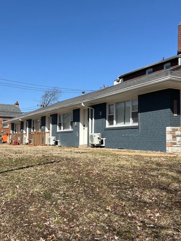 Building Photo - 3329 Lawn Ave