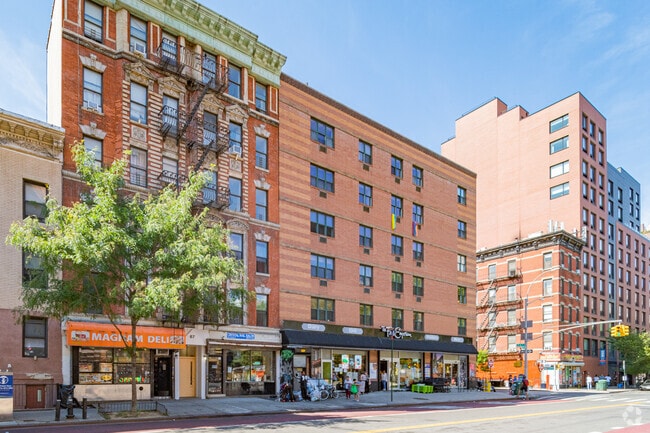 754 E Sixth St New York, NY 10009 - 754 E Sixth St