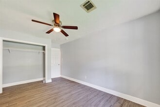 Building Photo - 3031 Groton Dr