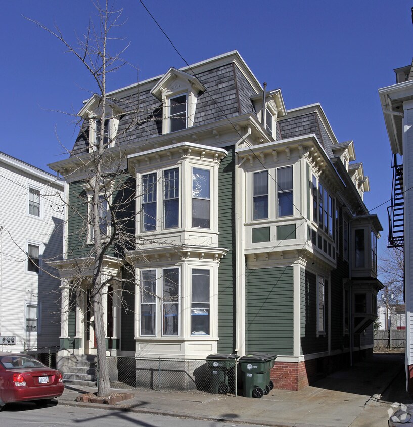 76 Vinton St, Providence, RI 02909 Apartments in Providence, RI