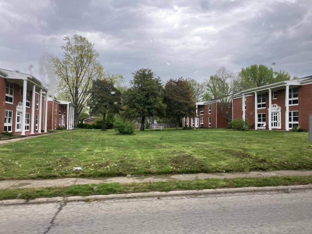 Foto principal - 103 N Russell St